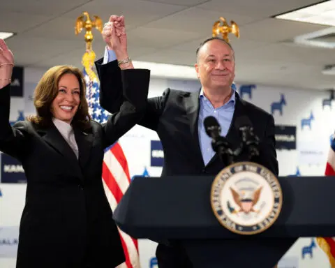 'Bring it': Kamala Harris' inner circle girds for battle