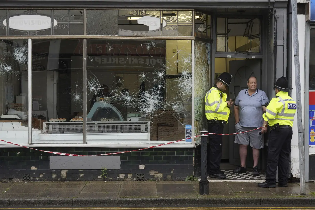 Britain Stabbed Children Aftermath Protest