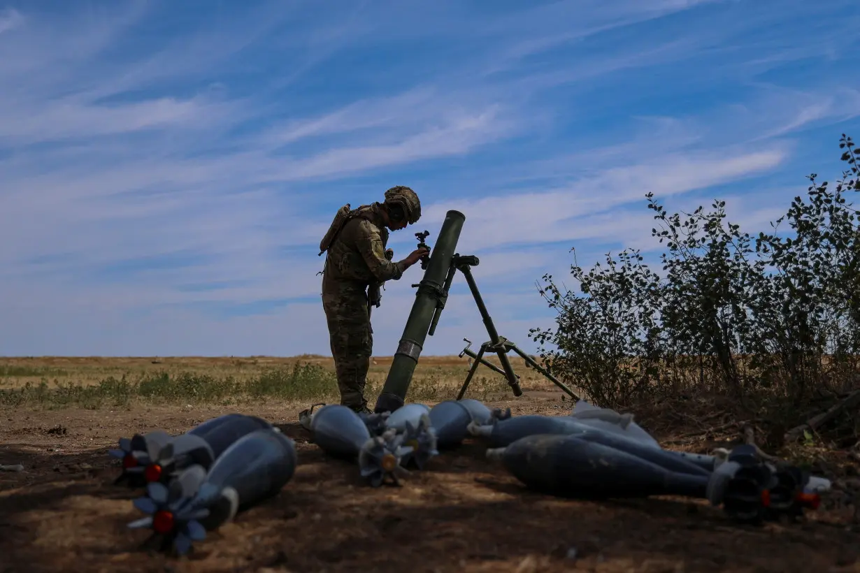 Ukrainian serviceman attend a military exercise in Kherson region