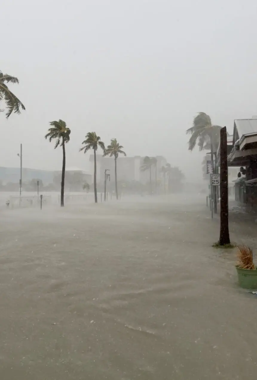 Hurricane Debby floods parts of Ft Myers beach