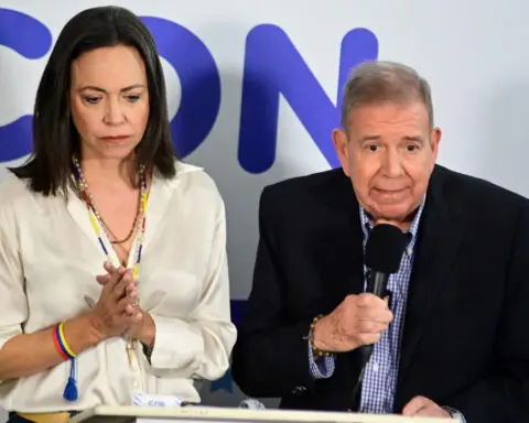 Venezuela opens criminal probe against opposition leaders