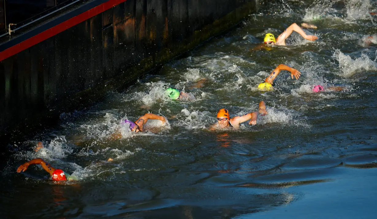 FILE PHOTO: Triathlon - Mixed Relay