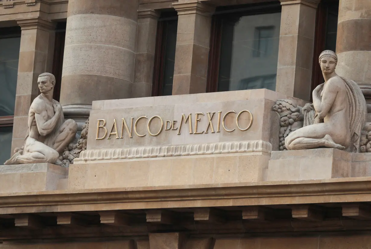 FILE PHOTO: The logo of Mexico's Central Bank (Banco de Mexico) is seen at its building in downtown Mexico City