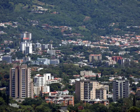IMF reports progress in El Salvador talks, flags Bitcoin risks