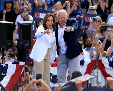 Democrats Harris, Walz test Midwest credentials at Michigan and Wisconsin rallies