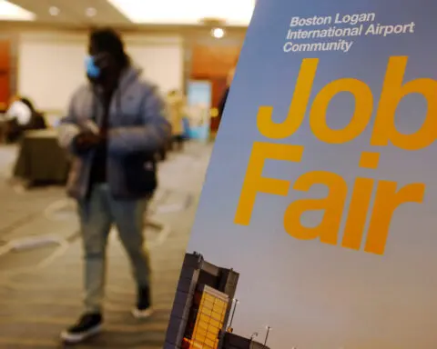 Instant View: Weekly jobless claims fall relieves recession-wary markets