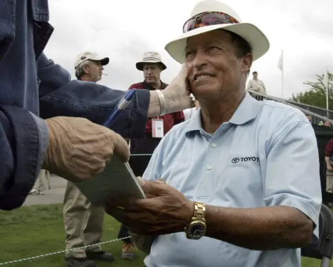 Chi Chi Rodriguez, Hall of Fame golfer known for antics on the greens, dies at 88