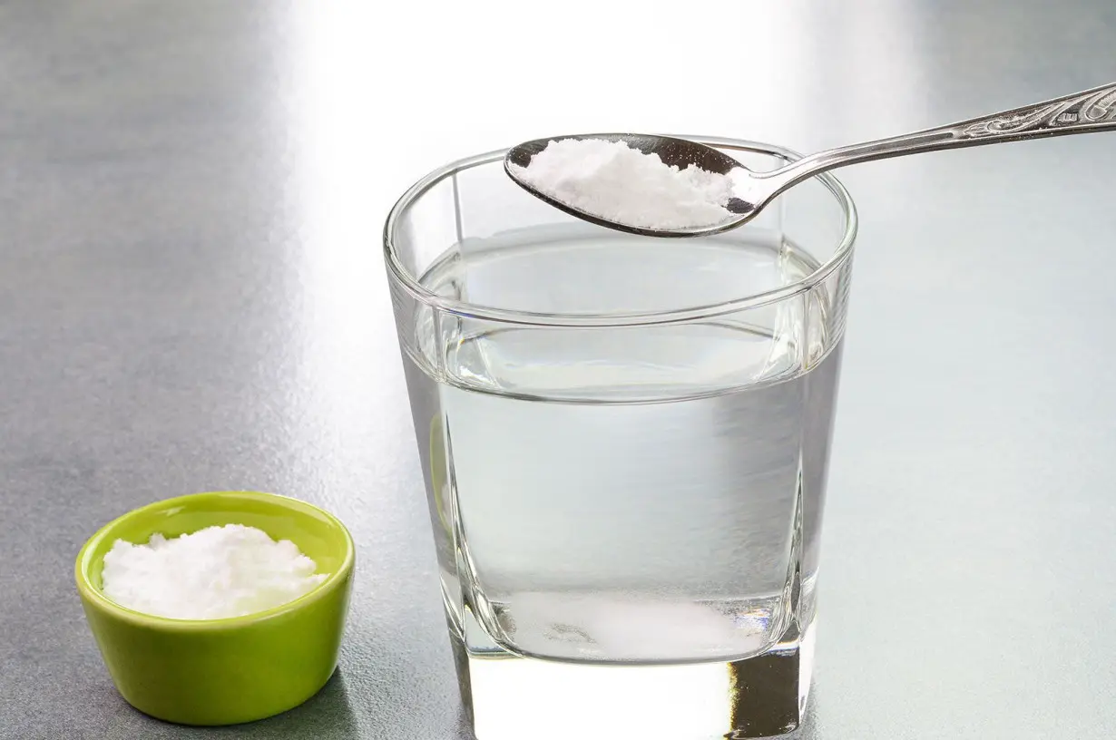 Baking soda water is the new health trend. Here's what experts think