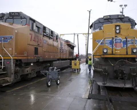 Union Pacific hasn't yet lived up to deal to give all its engineers predictable schedules