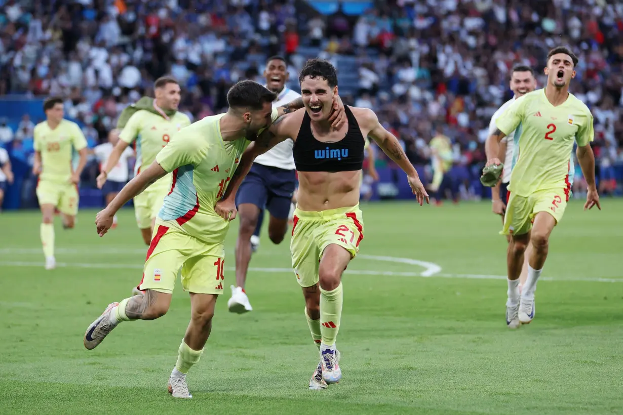 Spain beats host France 5-3 after extra time in enthralling men's soccer gold medal match