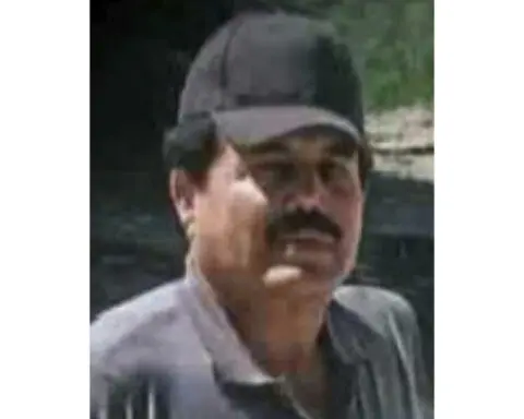 Mexican drug lord 'El Mayo' Zambada says he was ambushed and kidnapped before being taken to the US