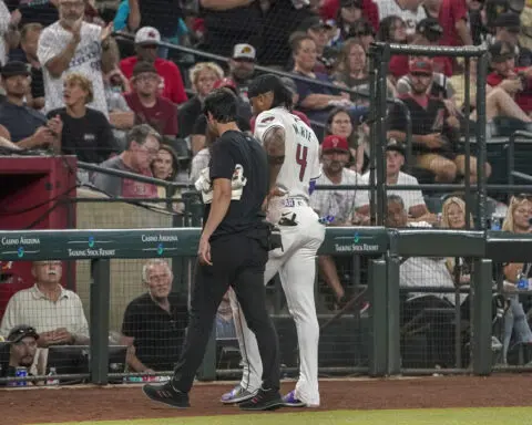 Diamondbacks' Ketel Marte leaves game with left ankle contusion