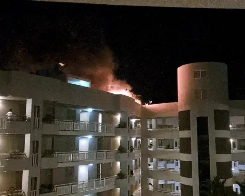 Helicopter on unauthorised flight crashes into Hilton hotel in Australia, killing pilot
