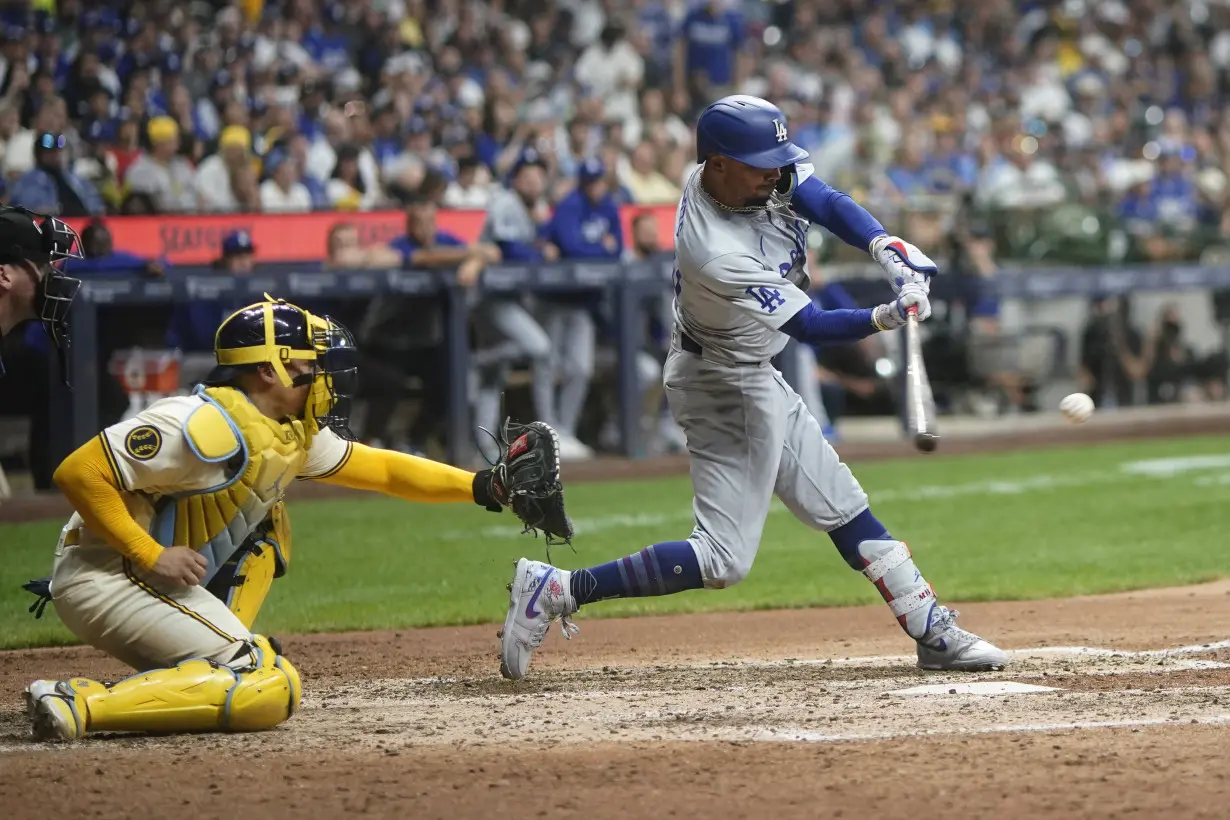 Dodgers Brewers Baseball