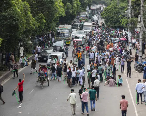 Bangladeshi protesters attack supporters of ex-premier Hasina and harass journalists