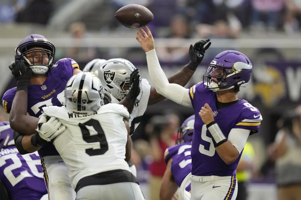 Raiders Vikings Football