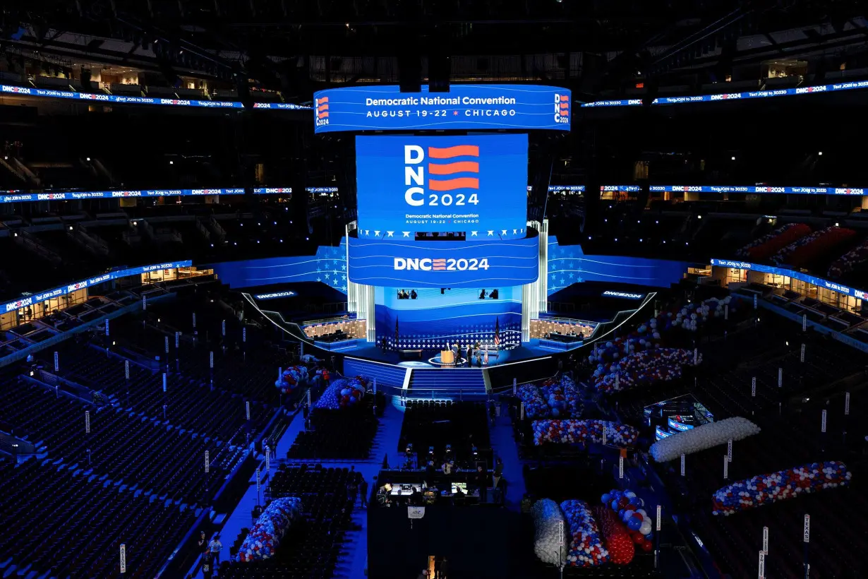 Chicago preps as Democrats descend for convention