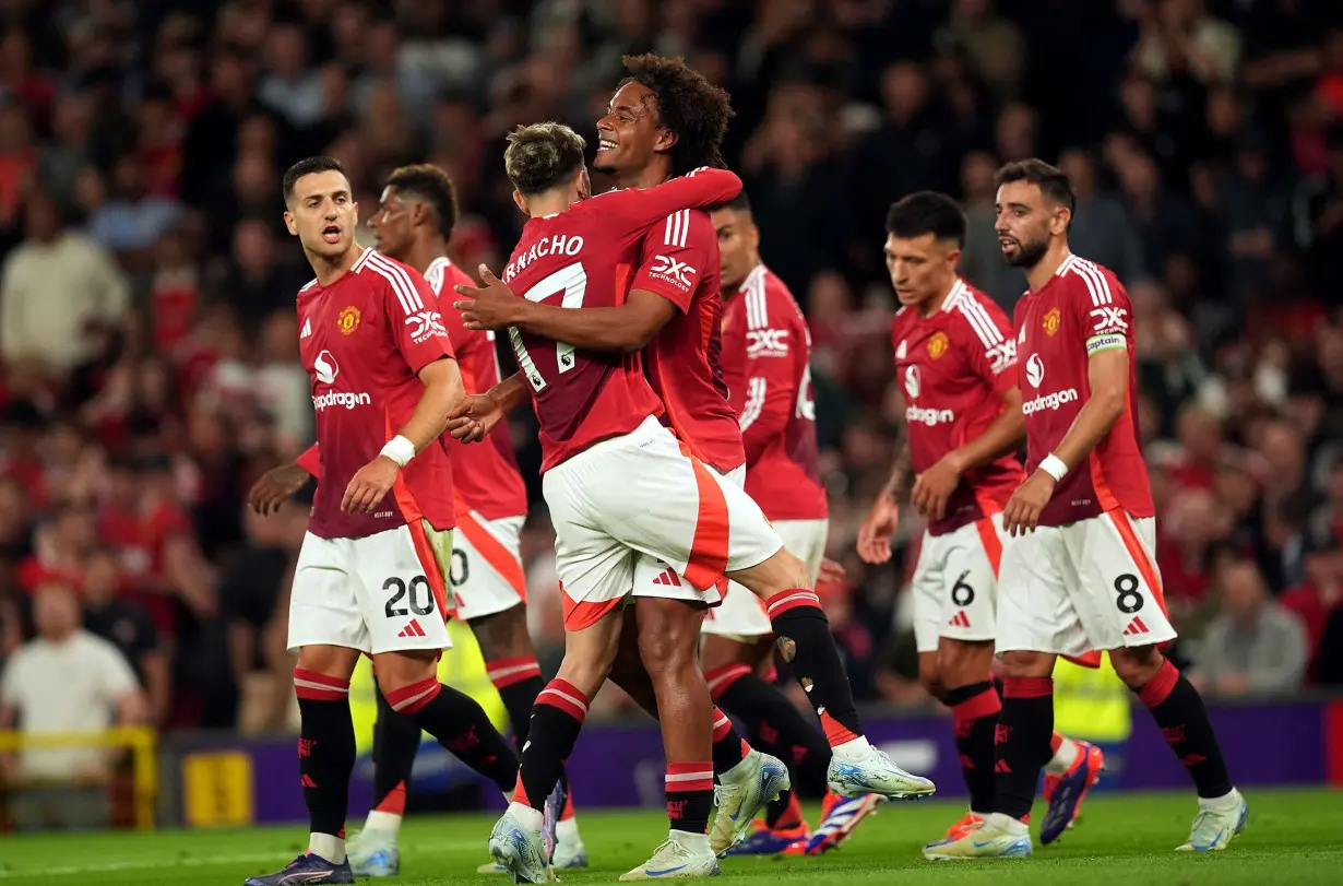 Manchester United's Joshua Zirkzee celebrates scoring against Fulham.