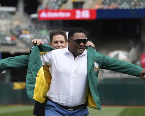 Final Bay Bridge Series kicks off with season-high crowd, ‘emotional’ Jose Canseco