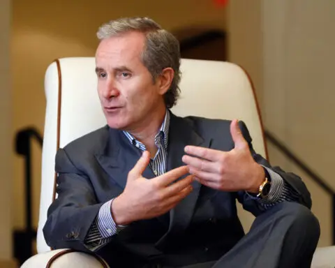 Estee Lauder forecasts bleak annual results; CEO Freda to depart