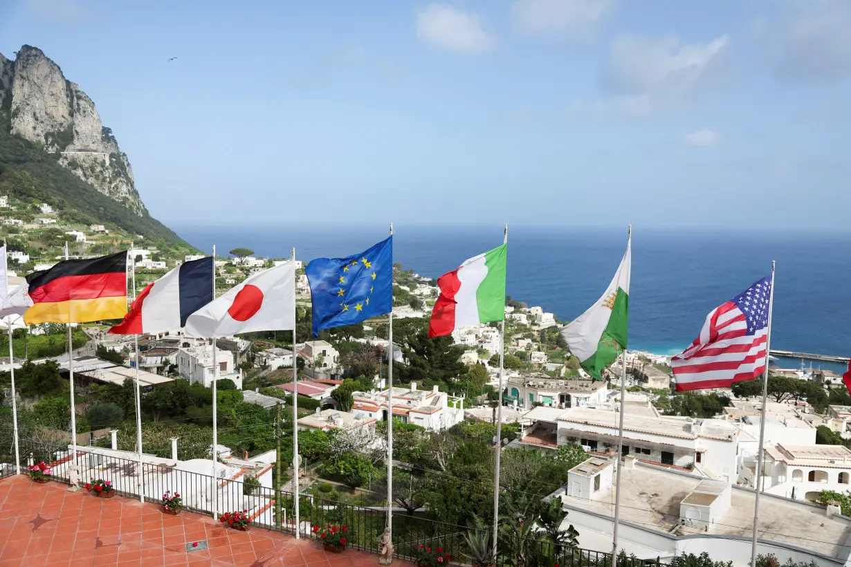 G7 foreign ministers meet on the Italian island of Capri