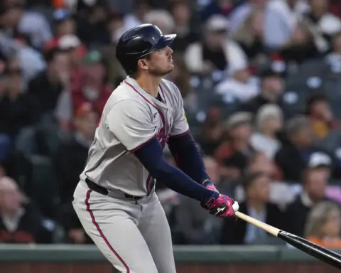 Braves take another major blow, losing 3B Austin Riley for 6-8 weeks with broken hand