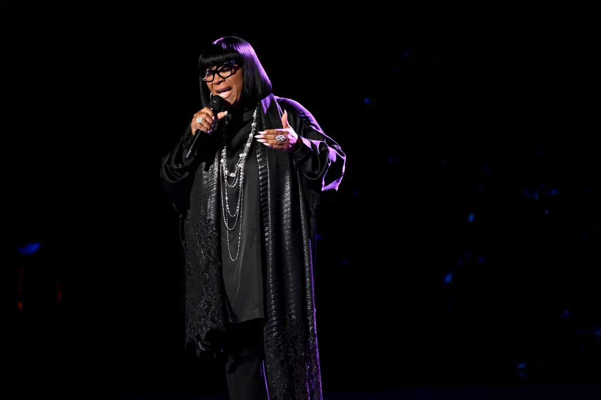 Patti LaBelle, Common performing sound checks ahead of DNC night two in Chicago