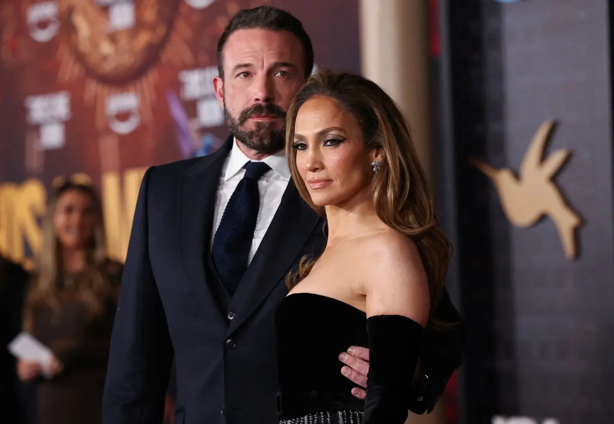 Ben Affleck and Jennifer Lopez at the premiere for 