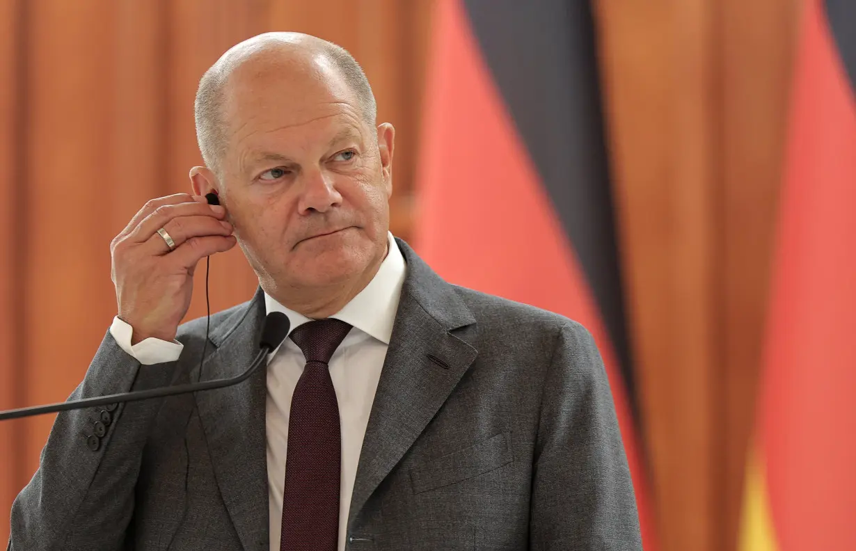 German Chancellor Scholz visits Moldova