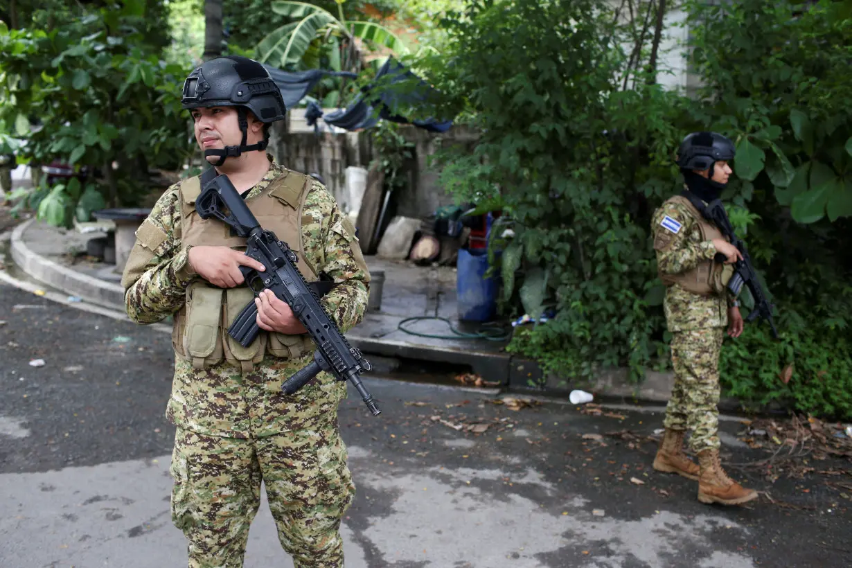 El Salvador's government deploys security forces in gang-dominated suburbs