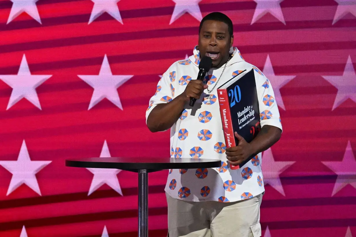 'Saturday Night Live' star Kenan Thompson skewers Project 2025, talks to Americans who could be affected at the DNC