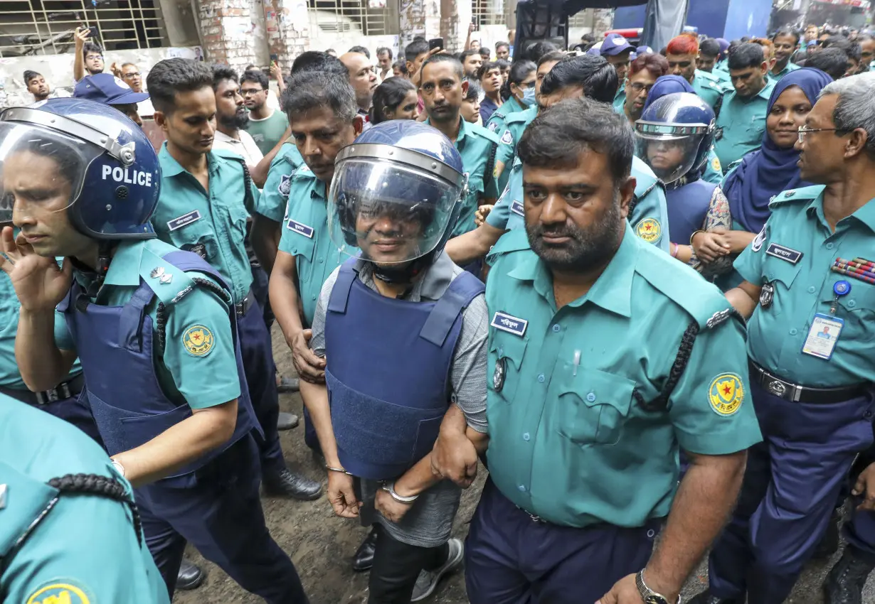 Bangladesh Jounalists Detained