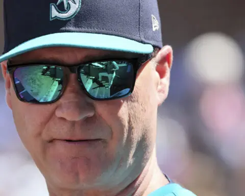 Mariners fire manager Scott Servais in midst of a midseason collapse