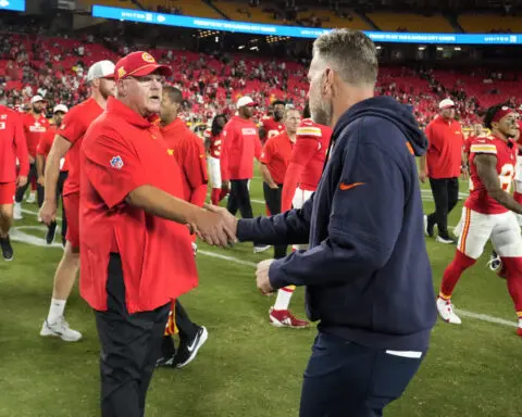 Bagent leads Chicago to 34-21 preseason win over Chiefs; Bears' Coleman taken away on a stretcher