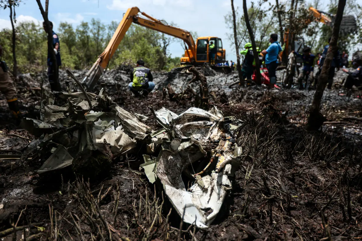 All presumed dead on Thai charter plane that crashed with five Chinese aboard, in Thailand