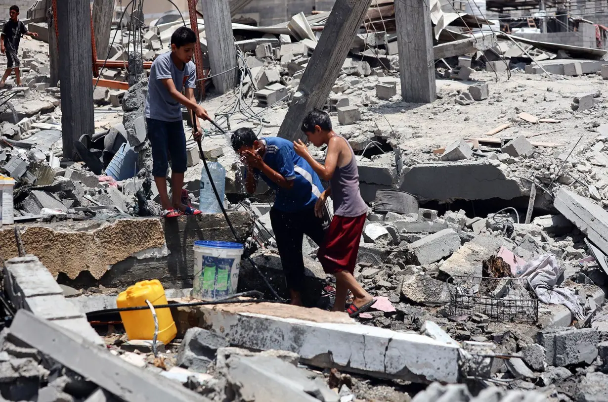 Children are drinking from puddles and wading through sewage pools, as Israel pummels water systems in Gaza