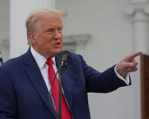 Arizona man arrested after threatening to kill Trump, sheriff's office says