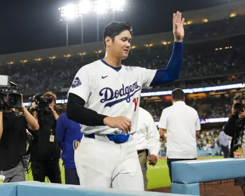 Ohtani hits grand slam in 9th inning, becomes fastest player in MLB history to join 40-40 club