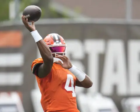 Browns QB Deshaun Watson sits out preseason finale after dealing with sore arm earlier in week