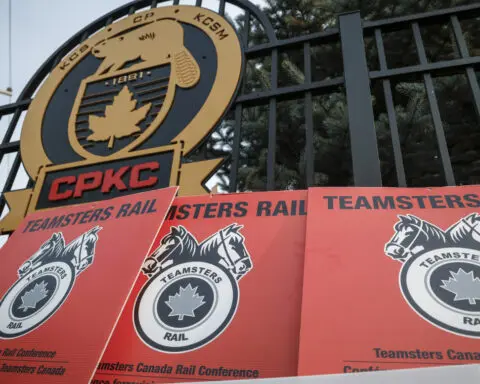 Back-to-work order issued for 2 major Canada railroads. Union will comply, but lawsuit planned