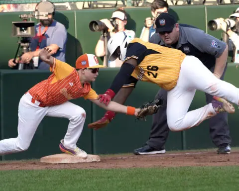 Florida beats Texas 10-7 in Little League World Series semifinal and will face Taiwan for title