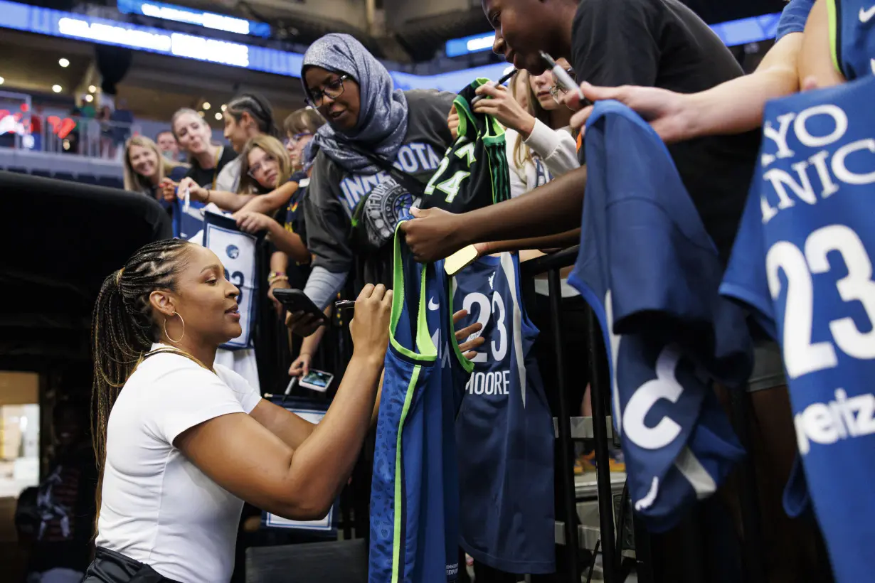 Fever Lynx Basketball