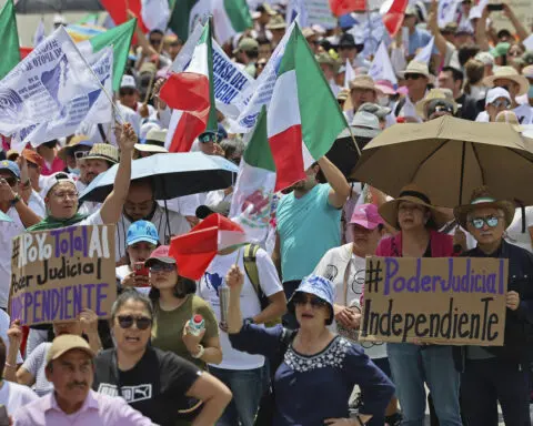 Protesters against judiciary overhaul plan urge Mexican president to 'respect democracy'