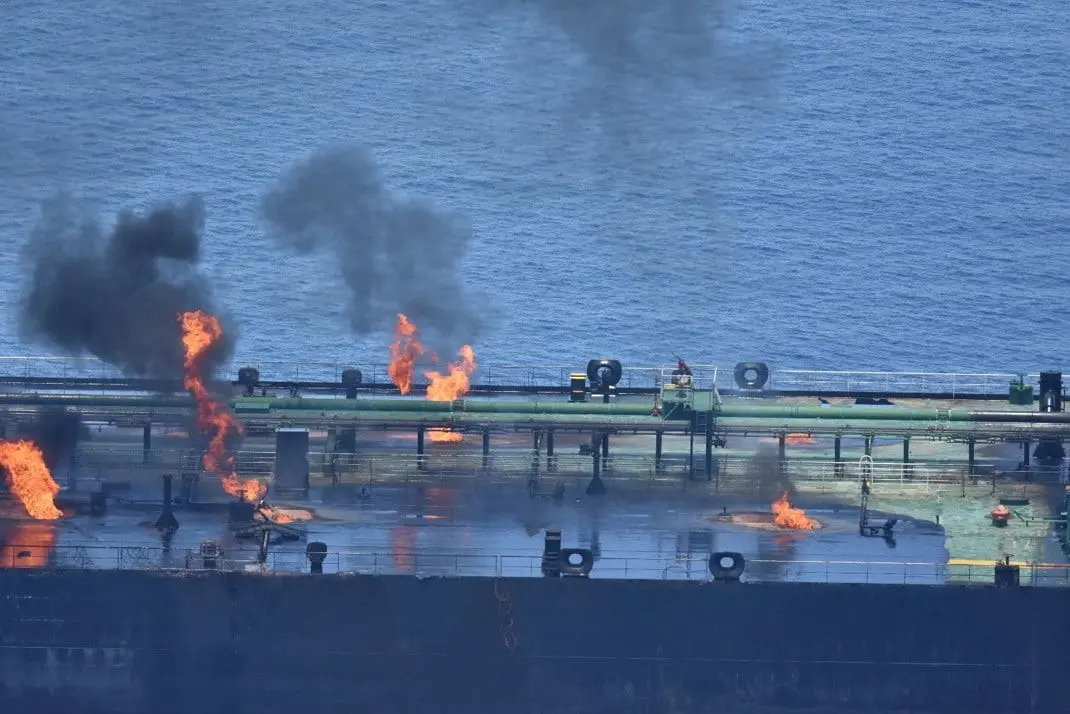 Sounion oil tanker on fire in Red Sea