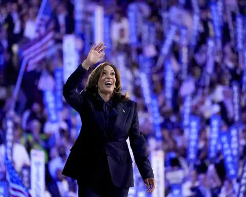 She's the sitting vice president. She's the candidate of change. How Harris is having it both ways
