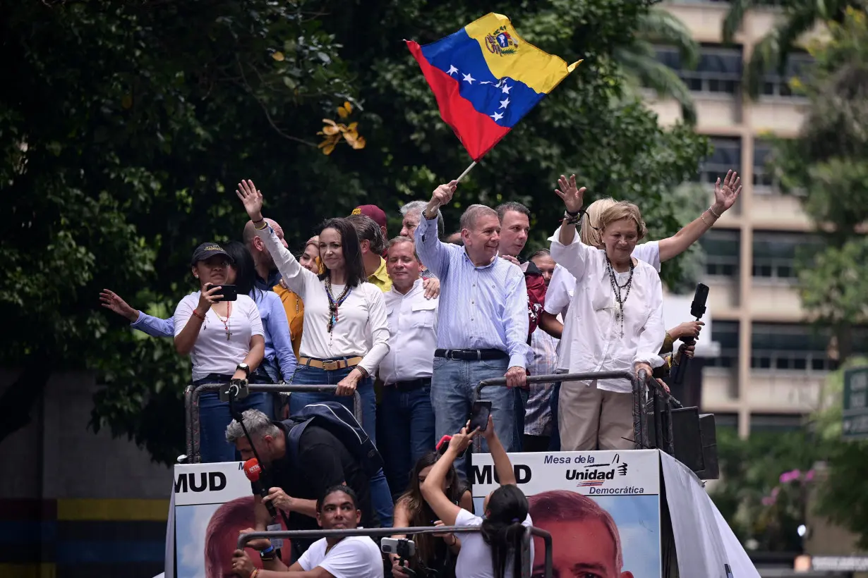 FILE PHOTO: Anti-Maduro protests spread as Venezuelan opposition says he stole vote, in Caracas