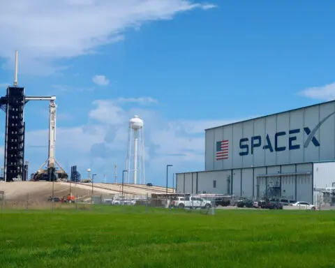Meet the 4-person crew spearheading SpaceX’s daring Polaris Dawn mission