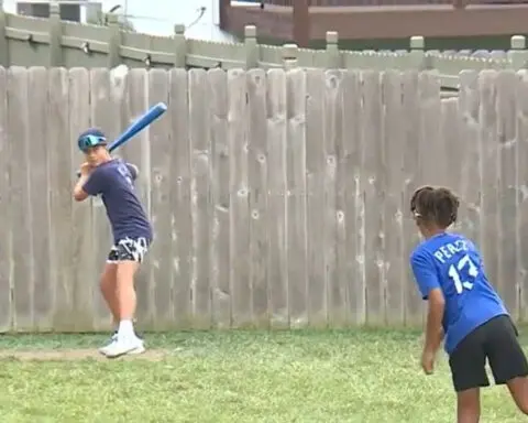 ‘Hello guys, can I play?’: MLB catcher joins neighborhood Wiffle ball game