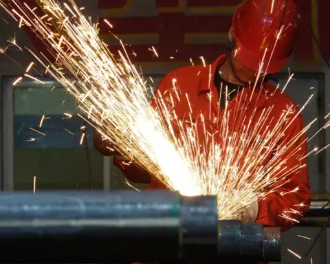 High-tech manufacturing spurs China's July industrial profit growth
