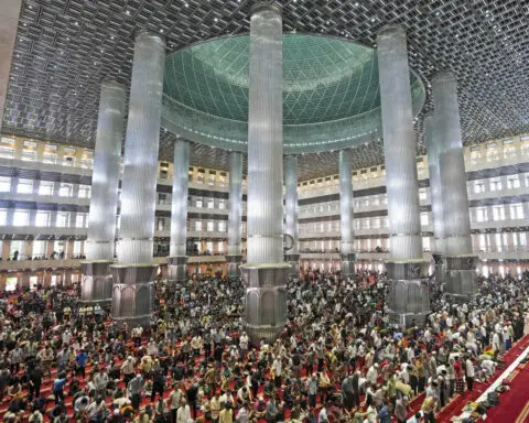 Pope will visit the Istiqlal mosque in Indonesia on the first stop of an interfaith Asian trip